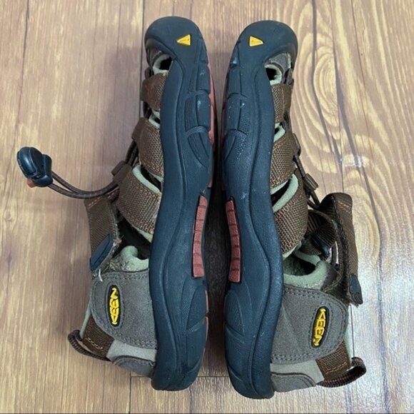 Keen Kids Sandal Size 3 - Picture 4 of 8